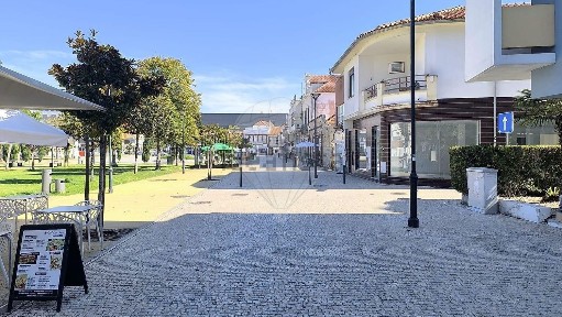 Negócio à venda na Avenida Mário Sacramento