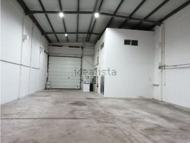 Arrendamento de armazém em Árvore