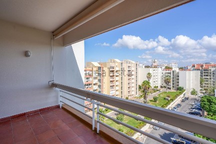Arrendamento de penthouse na Rua João Infante