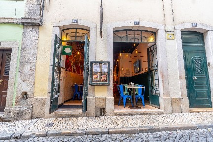 Bar, restaurante para trespasse na Rua da Atalaia