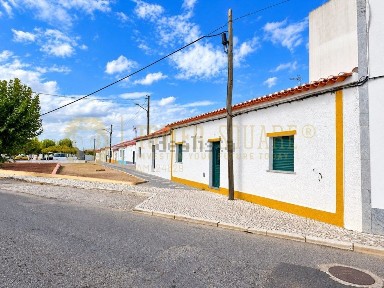 Moradia independente à venda na Rua de São Sebastião