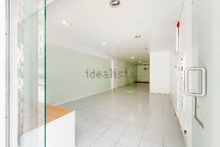 Espaço comercial à venda em Almada
