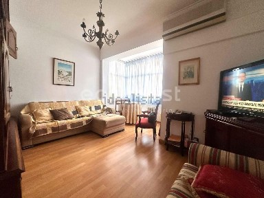 Apartamento T2 à venda na Rua Ramalho Ortigão