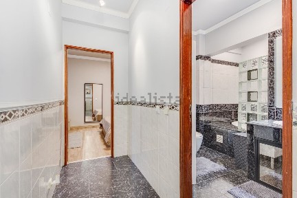 Apartamento T2 à venda na Rua Bolama, 2
