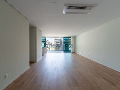 Apartamento T3 à venda na Alameda Engenheiro José Mattos e Silva