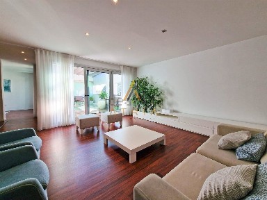 Apartamento T3 à venda no Bairro dos Anjos - Vale da Cabrita