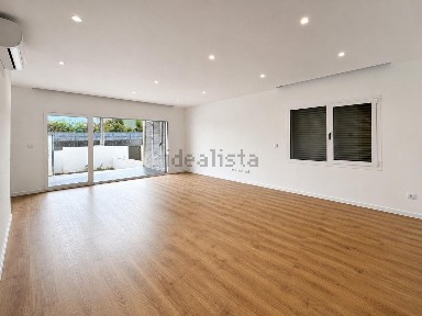 Apartamento T3 à venda em Parceiros e Azoia