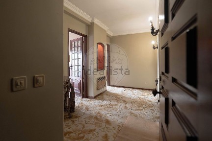 Apartamento T4 à venda em Alcobaça e Vestiaria