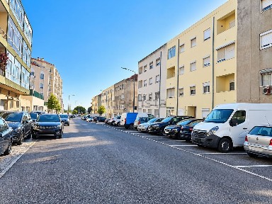 Apartamento T2 à venda na Avenida Gago Coutinho