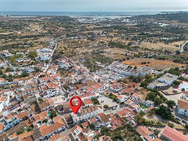 Apartamento T1 à venda na Rua Engenheiro Rosado Nunes