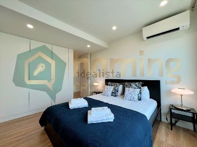 Apartamento T2 à venda na Rua do Compromisso