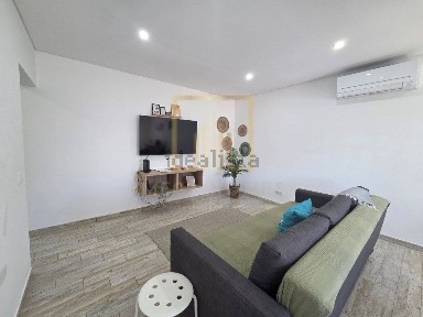Apartamento T1 à venda na Rua da Aurora
