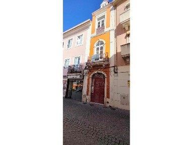 Moradia independente à venda nas Caldas da Rainha (Nossa Senhora do Pópulo)