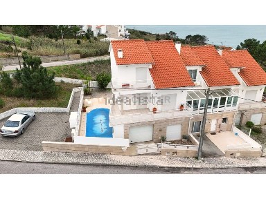 Moradia em banda à venda na Nazaré