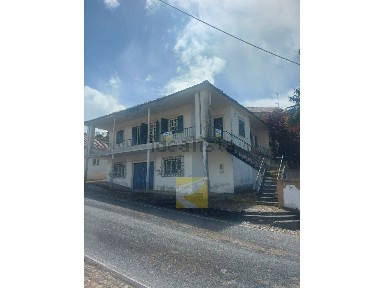 Moradia independente à venda em Coz - Alpedriz - Montes