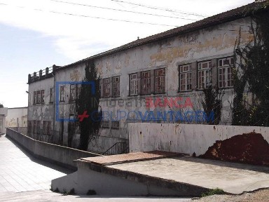 Moradia independente à venda em Nelas