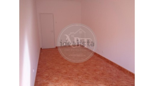 Apartamento T3 à venda na Rua José Lourenço de Carvalho, 2