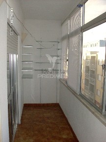Apartamento T3 à venda na Avenida Fernando Namora, 88