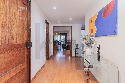 Apartamento T3 à venda na Rua Infante Dom Augusto, 83