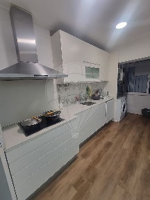 Apartamento T2 à venda na Rua Piloto Nascimento Costa