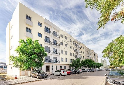 Apartamento T2 à venda na Estrada do Pau Queimado