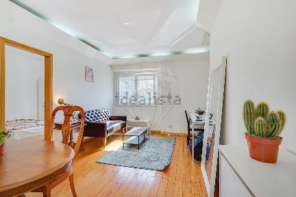 Apartamento T2 à venda na Rua Dom João IV