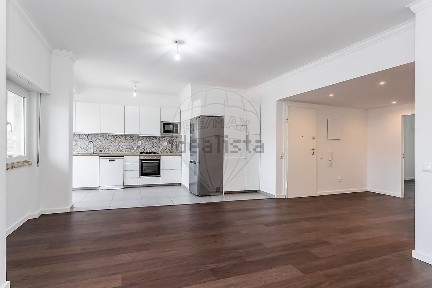 Apartamento T2 à venda na Praceta Bento Gonçalves