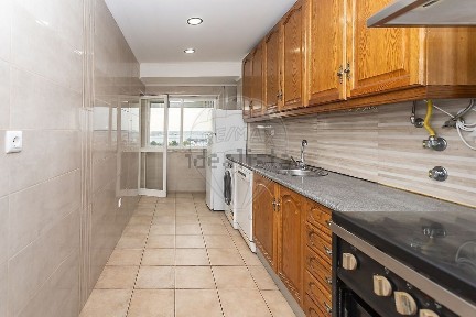 Apartamento T2 à venda na Praceta Gomes Teixeira