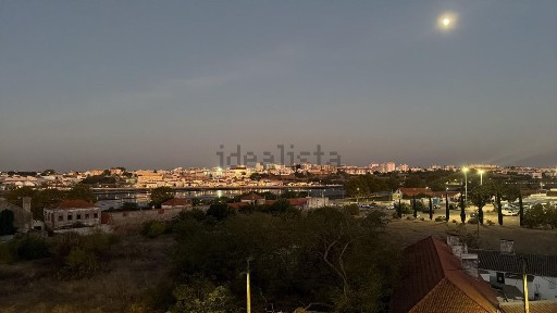 Apartamento T3 à venda na Rua do Mercado, 7