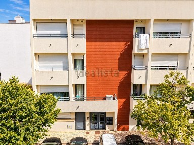 Apartamento T2 à venda no Vale Figueira - Carcereira