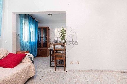 Apartamento T2 à venda na Rua Bordalo Pinheiro
