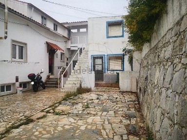 Apartamento T2 à venda na Rua do Vale da Almoinha