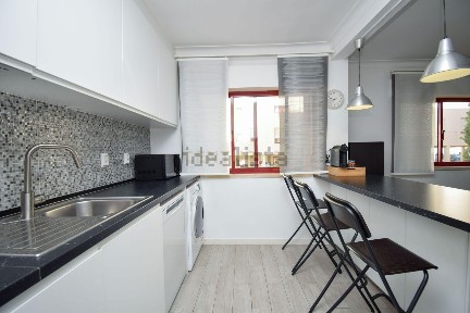 Apartamento T2 à venda na Rua Capitão Salgueiro Maia, 8