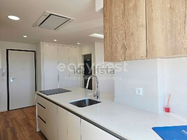 Apartamento T1 à venda na Cruz de Pau
