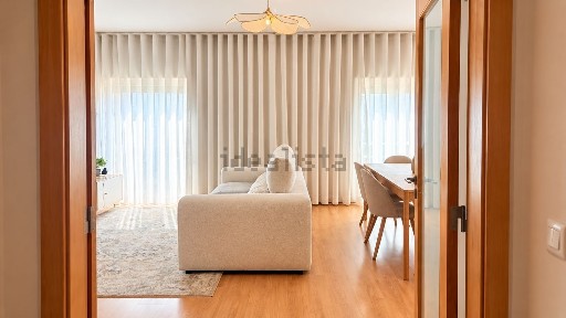 Apartamento T3 à venda na Rua Eça de Queiroz