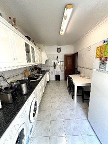 Apartamento T3 à venda na Rua da Biologia