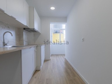 Apartamento T2 à venda na Avenida Movimento das Forças Armadas