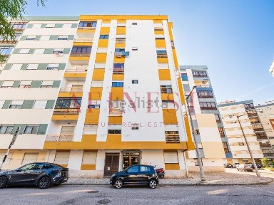 Apartamento T2 à venda na Praceta António Branquinho da Fonseca