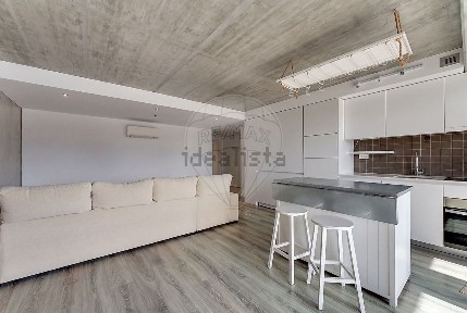 Apartamento T2 à venda na Rua General José Domingues Peres