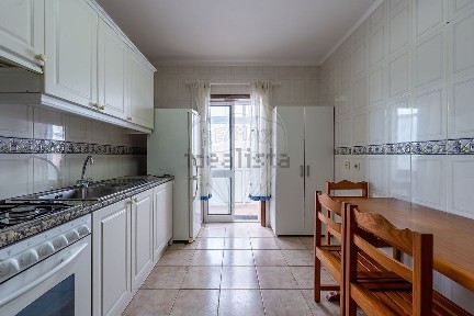 Apartamento T1 à venda na Rua Primeiro de Maio, 14