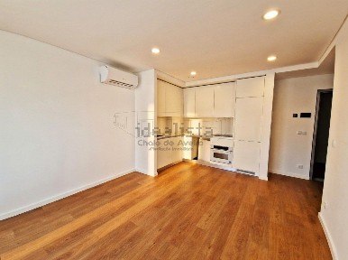 Apartamento T1 à venda na Zona Histórica - Beira-Mar