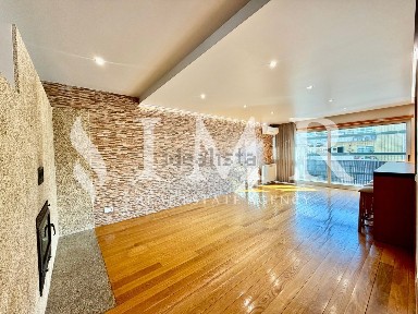Arrendamento de apartamento T2 na Rua do Alvite