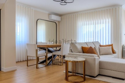 Duplex à venda na Rua da Sofia