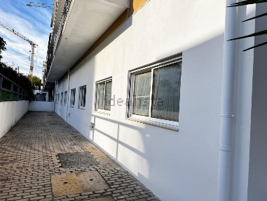Apartamento T2 à venda na Rua Padre Manuel Guimarães