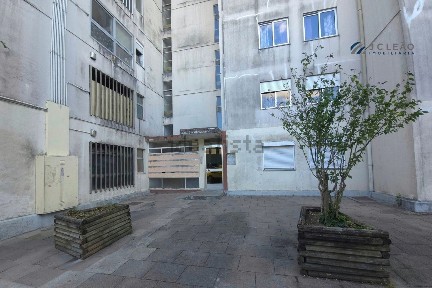 Apartamento T3 à venda na Rua Cândido dos Reis, 649