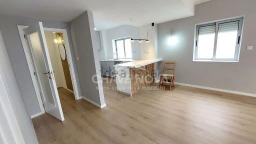 Apartamento T3 à venda na Rua João Ramalho