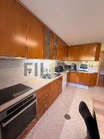 Apartamento T3 à venda na Rua Eduardo Joaquim Reis Figueira