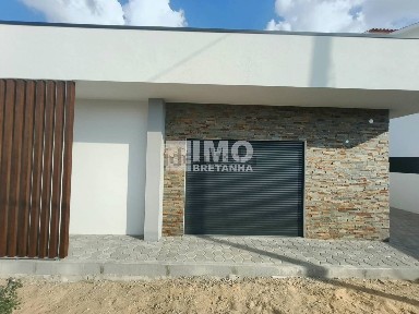 Moradia independente à venda na Quinta da Lobateira