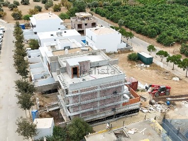 Casa ou moradia à venda na Rua da Igreja, 2