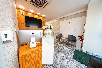Espaço comercial à venda no Bairro S. Miguel - Entrecampos